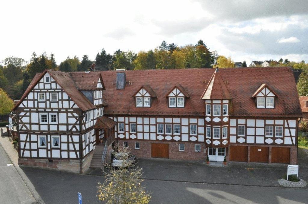 Hotel Zum Stern Rauischholzhausen Kültér fotó
