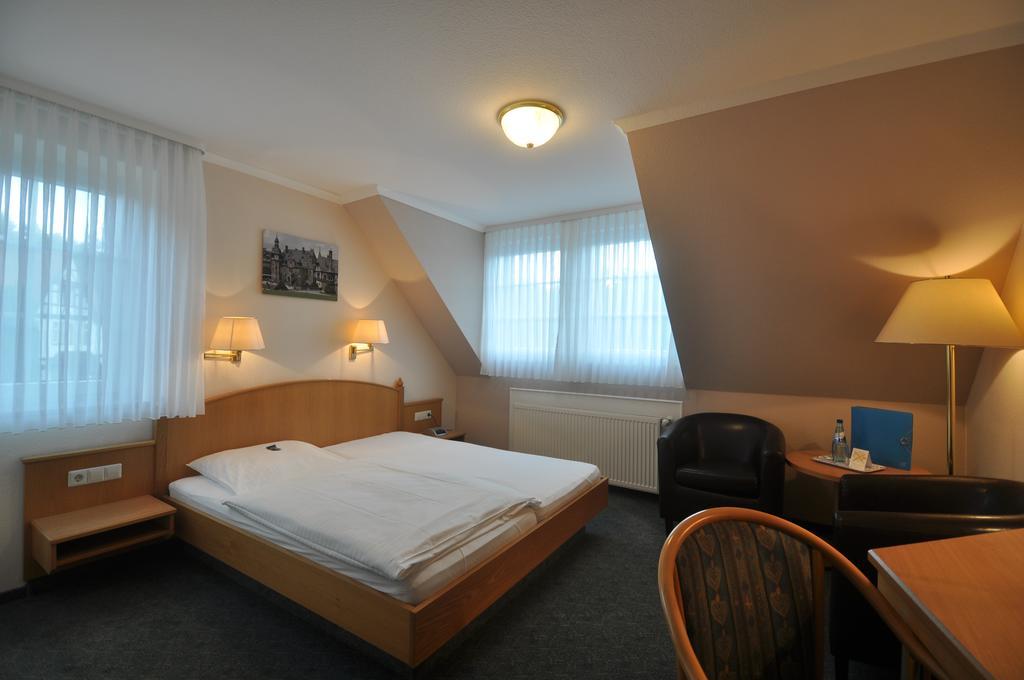 Hotel Zum Stern Rauischholzhausen Kültér fotó